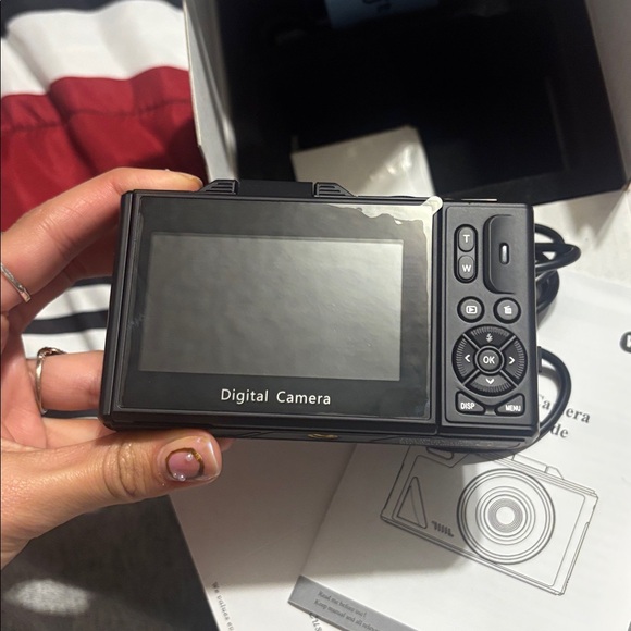 Digital Camera - Picture 8 of 13